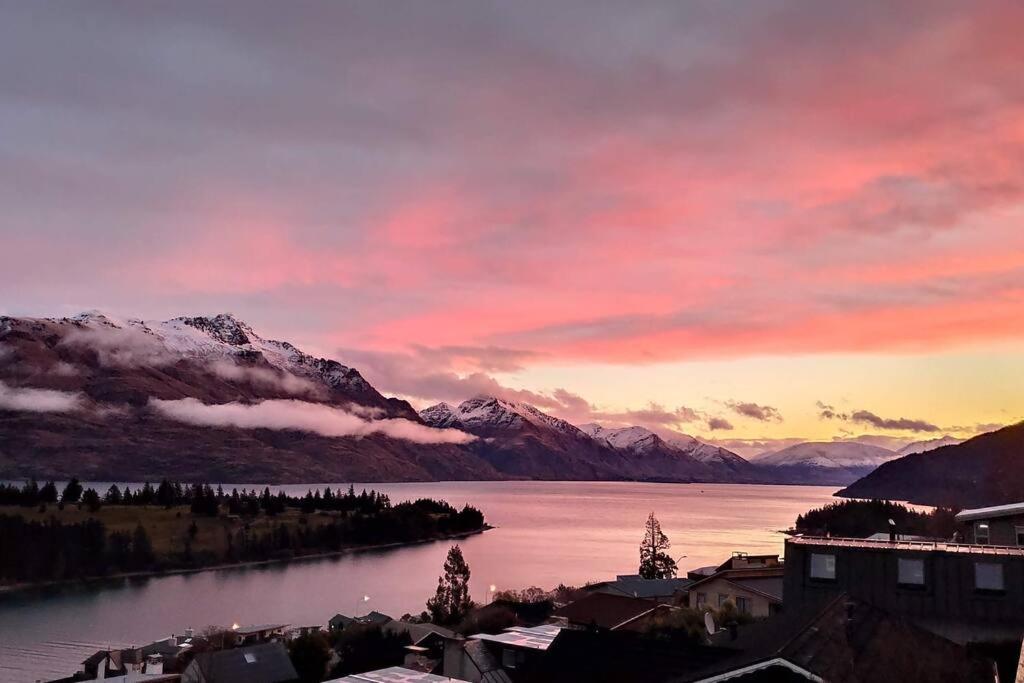 Lovely Apartment- Amazing Lake & Mountain Views Queenstown Luaran gambar